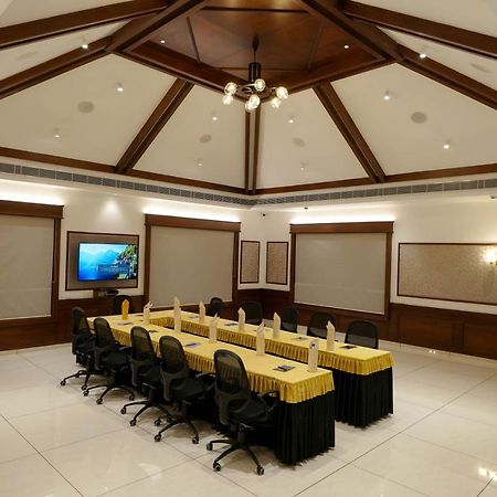 Hotel Heritage Plaza Коттаям Экстерьер фото