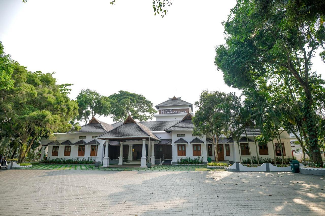 Hotel Heritage Plaza Коттаям Экстерьер фото