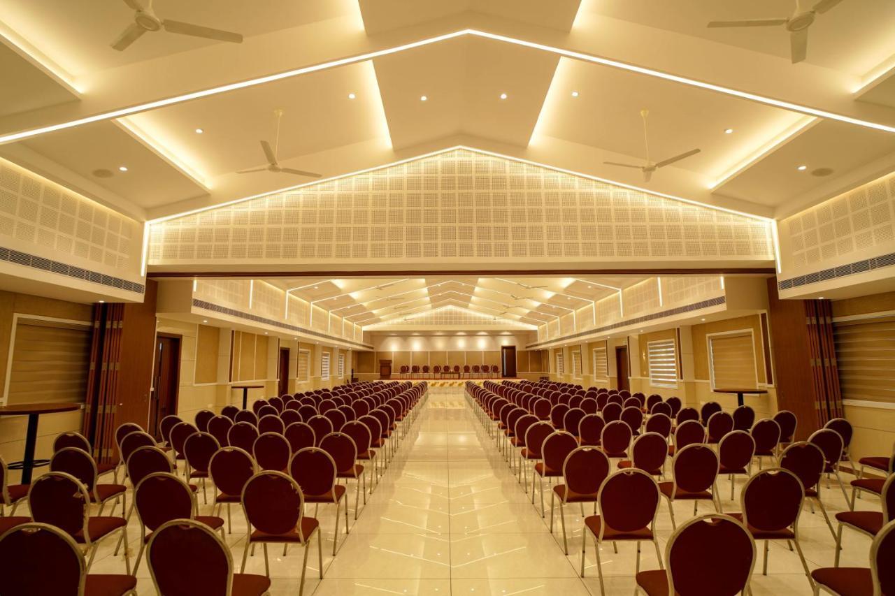 Hotel Heritage Plaza Коттаям Экстерьер фото