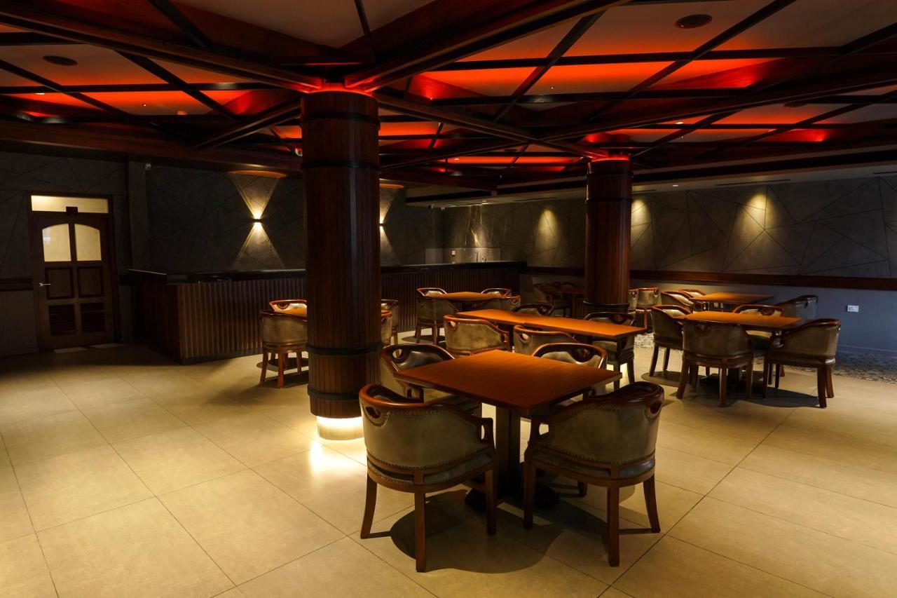 Hotel Heritage Plaza Коттаям Экстерьер фото
